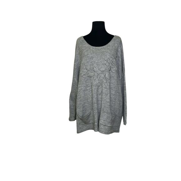 Karen Kane gray long sleeves flower embroidered sweater size Medium - Picture 11 of 11